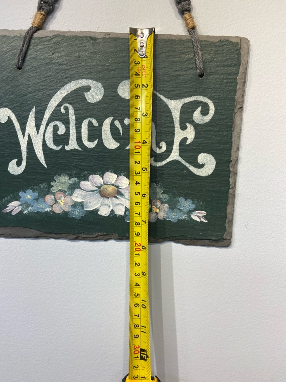 Handmade Welcome Sign on Slate - Picture 4 of 4